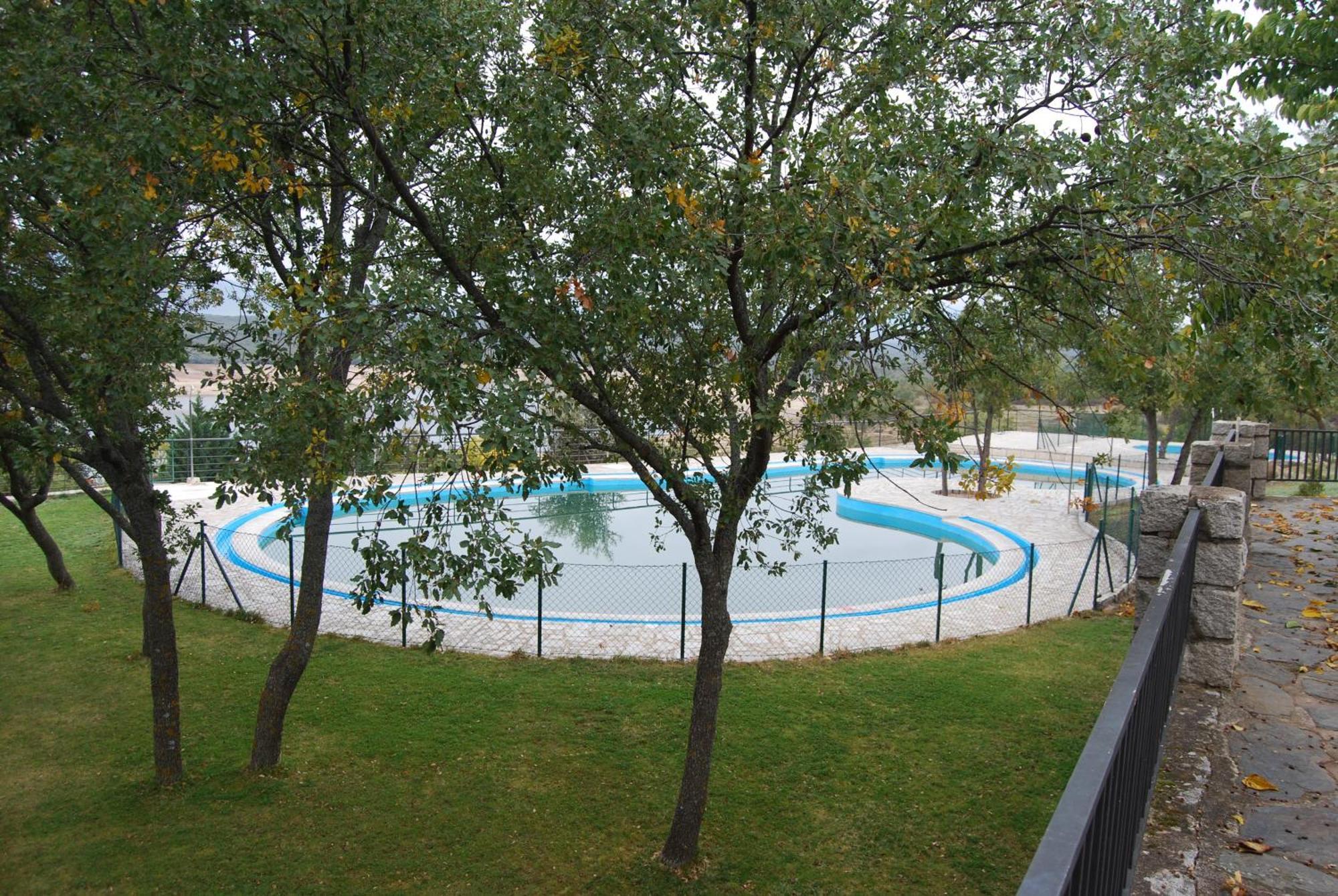 Camping De Cervera De Buitrago Hotel Exterior foto